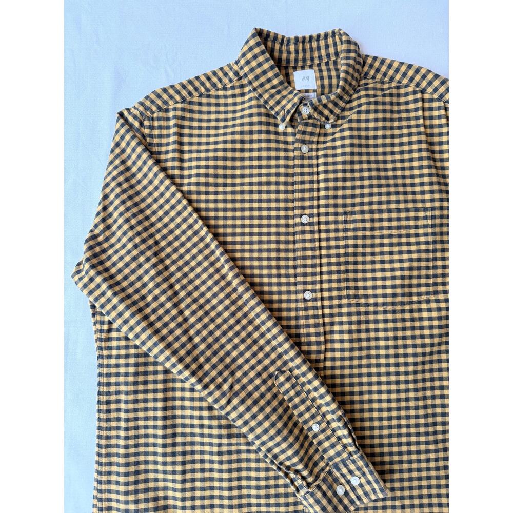 Men’s plaid button down size L